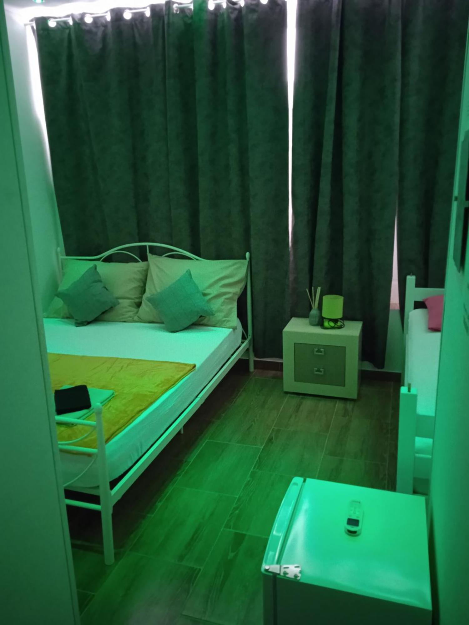 Dioklecijan Delux Hostel สปลิท ภายนอก รูปภาพ