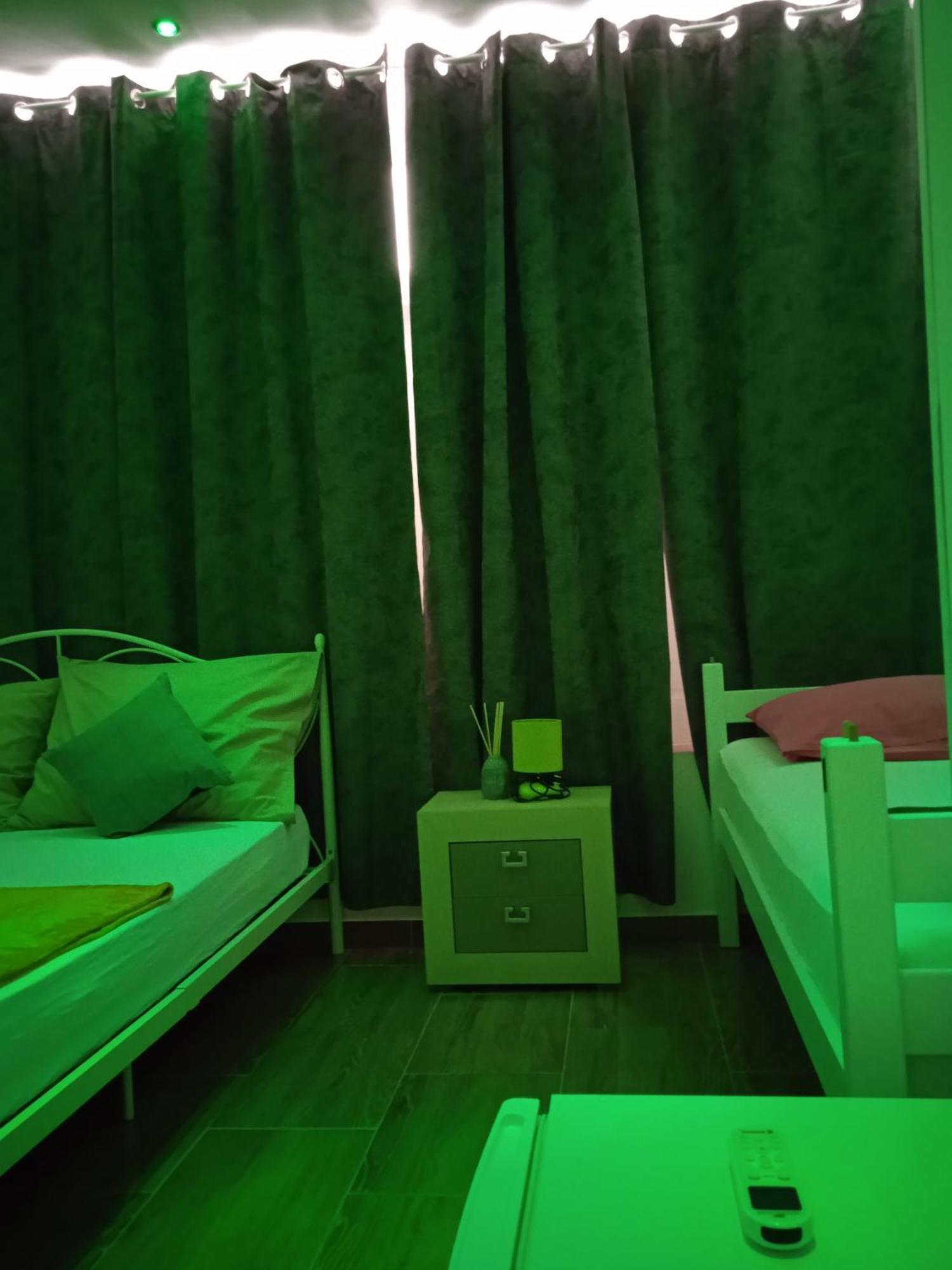 Dioklecijan Delux Hostel สปลิท ภายนอก รูปภาพ