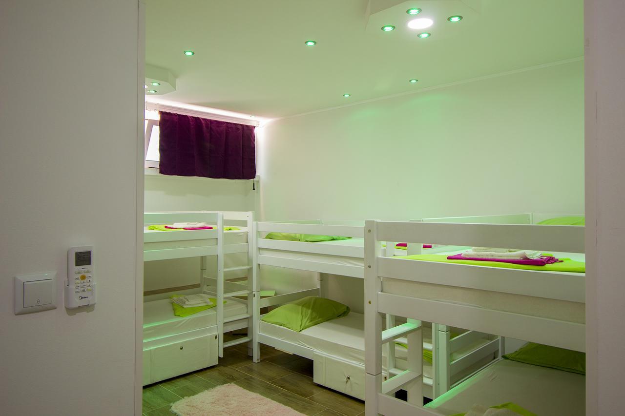 Dioklecijan Delux Hostel สปลิท ภายนอก รูปภาพ